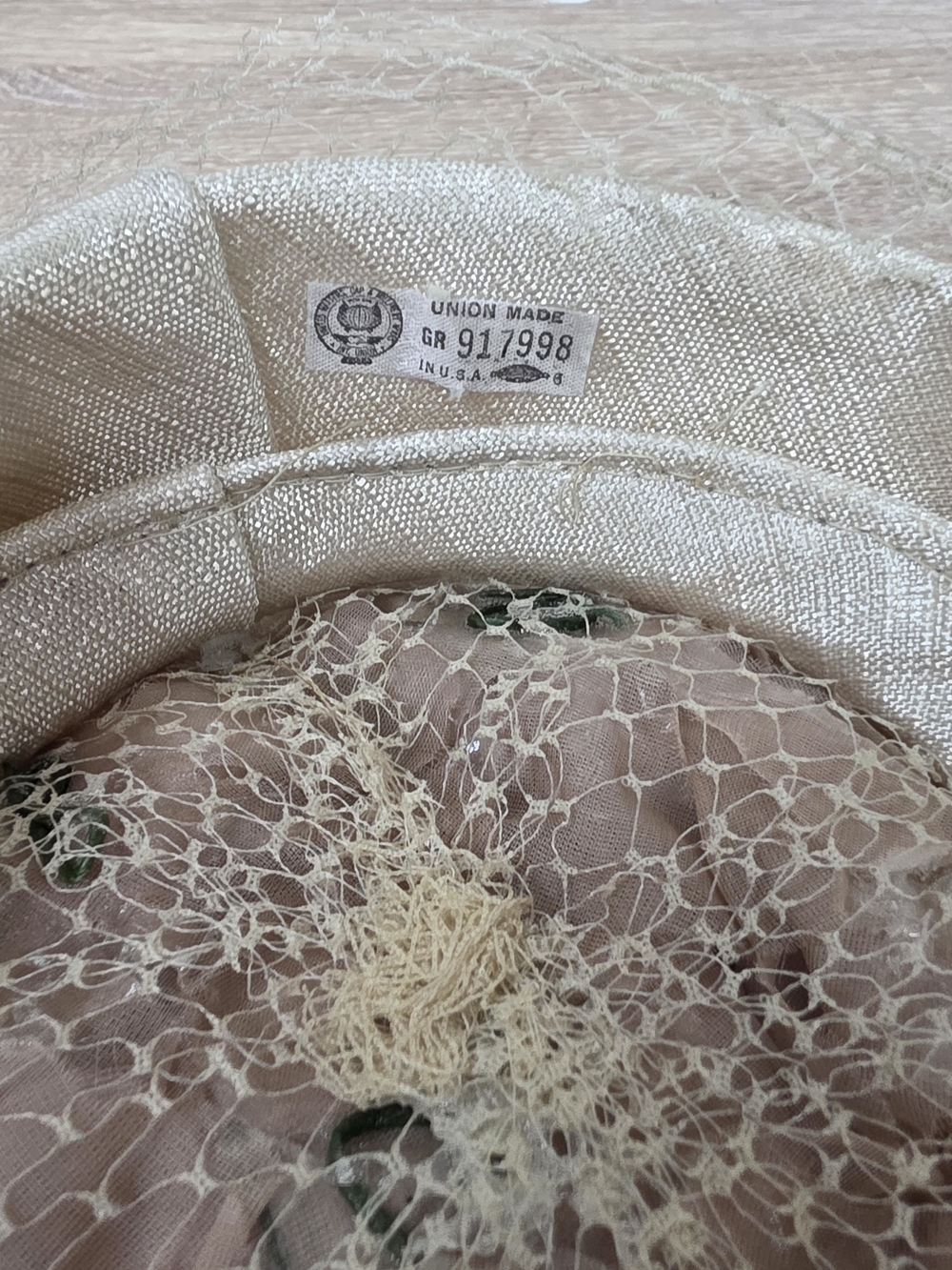 Vintage Women's Union Made Beige Floral Pillbox Fascinator Hat Mid 20th Century - Picture 7 of 7